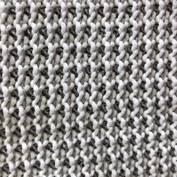 Joie Grey and White V-neck Pullover Sweater Size L - Picture 2 of 6